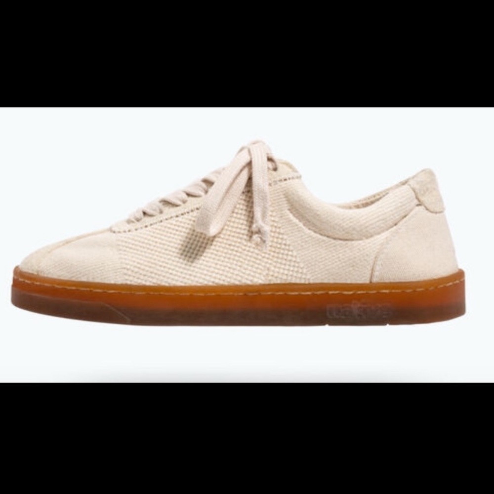 Native the plant shoe- down to earth